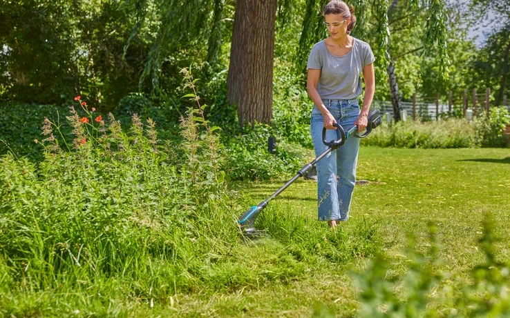 Gardena PowerTrim 30 18V Set 4.0 Ah akumuliatorinės žoliapjovės komplektas su 18V P4A baterija | ‎14703-20 aprašymas - Prekės nuotrauka