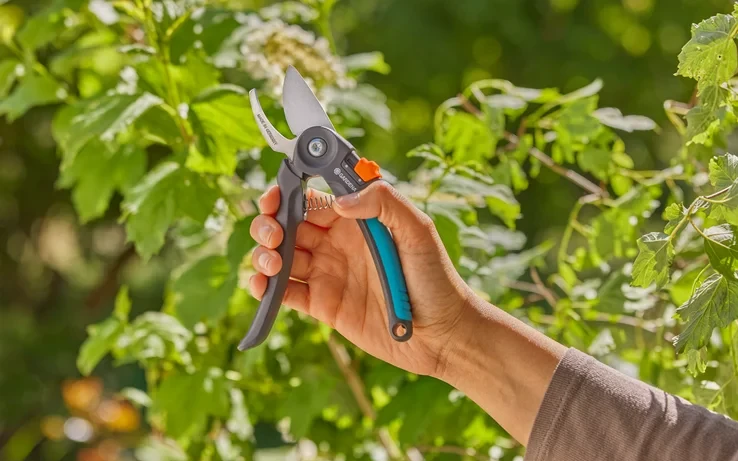 Gardena Sekatorius PremiumCut šviežiai medienai, su prasilenkiančiais ašmenimis, 22 mm kirpimo skersmeniu | 12241-20 aprašymas - Prekės nuotrauka
