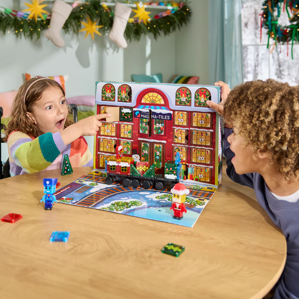 Advento kalendorius MAGNA-TILES microMAGS, 34 magnetinės detalės, 24 staigmenos aprašymas - Prekės nuotrauka