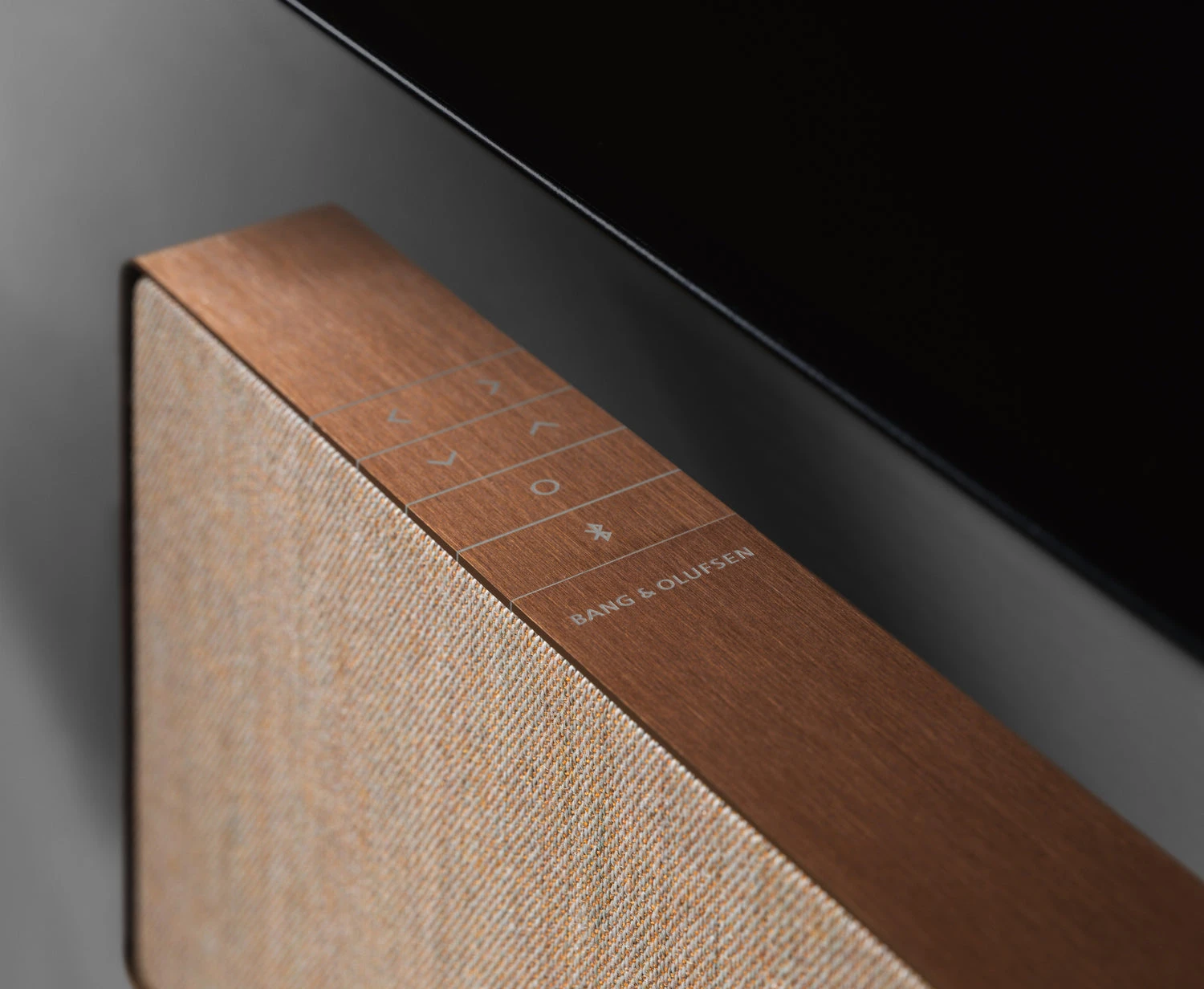Namų kino sistema Bang & Olufsen Beosound Stage | spalva: Aukso aprašymas - Prekės nuotrauka