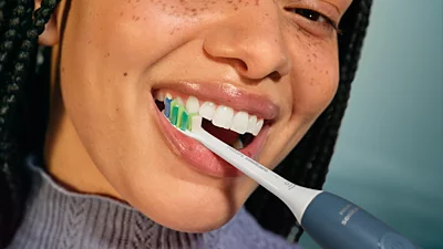„Philips“ Sonicare 2100 Įkraunamas dantų šepetėlis, tamsiai mėlynos spalvos | HX4021/04 aprašymas - Prekės nuotrauka