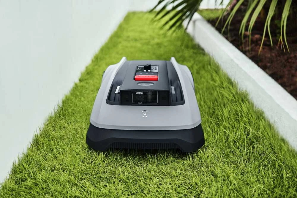 Belaidis vejos robotas Ecovacs GOAT O600 RTK