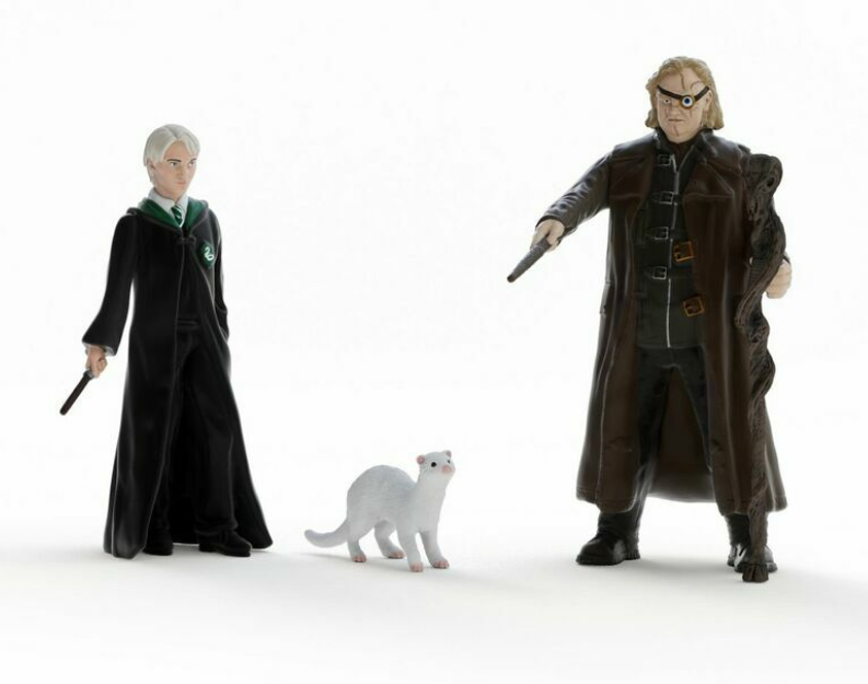 Schleich figūrėlė Harry Potter „Mad-Eye Moody™ & Draco Malfoy™ with Ferret“ aprašymas - Prekės nuotrauka