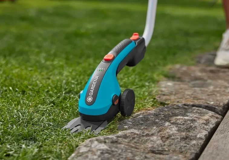 Gardena akumuliatorinių žolės žirklių rinkinys ClassicCut Li ( 9886-20)