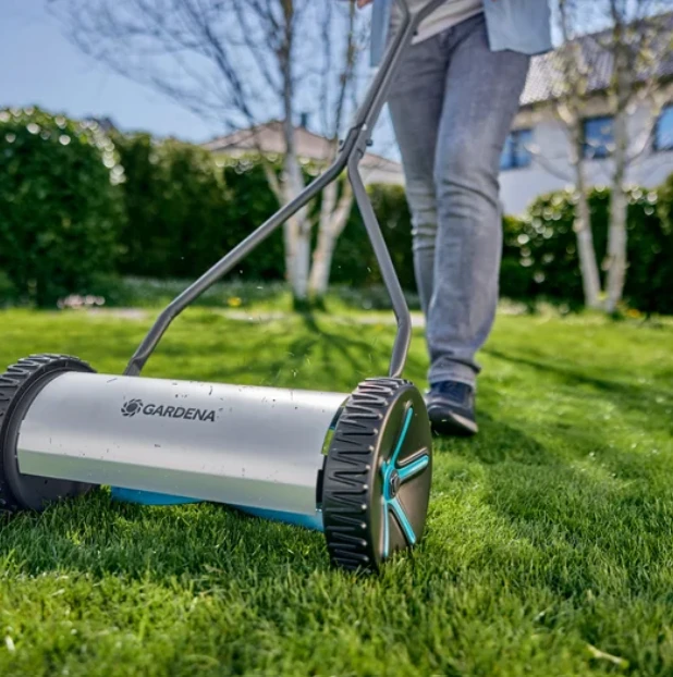 Gardena Rankinė stumiama vejapjovė Comfort 330 | 11750-20