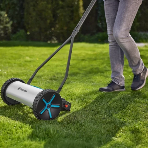 Gardena Rankinė stumiama vejapjovė Comfort 330 | 11750-20