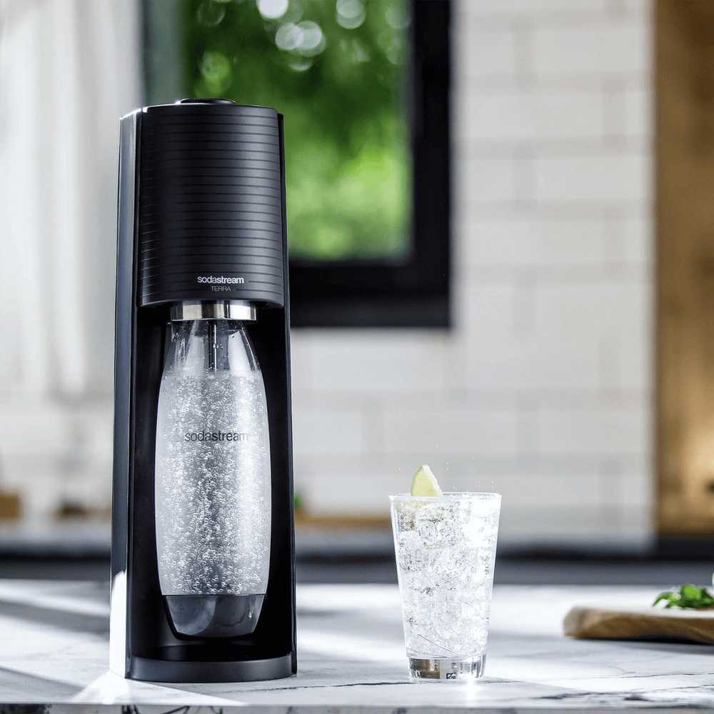 Gazuotų gėrimų gaminimo aparato SodaStream Terra rinkinys, juodas