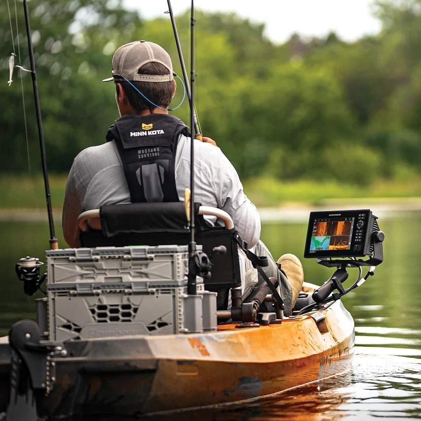 Humminbird XPLORE 9 CMSI+ echolotas
