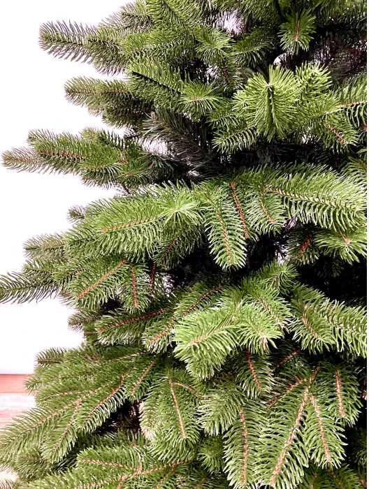 PE kalėdinė eglutė Lux 160 cm, žalia (110/160/G) aprašymas - Prekės nuotrauka