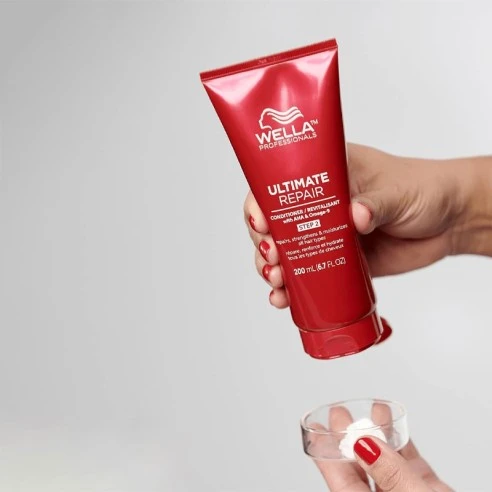 Intensyvaus poveikio kondicionierius pažeistiems plaukams Wella Ultimate Repair Conditioner, 200 ml