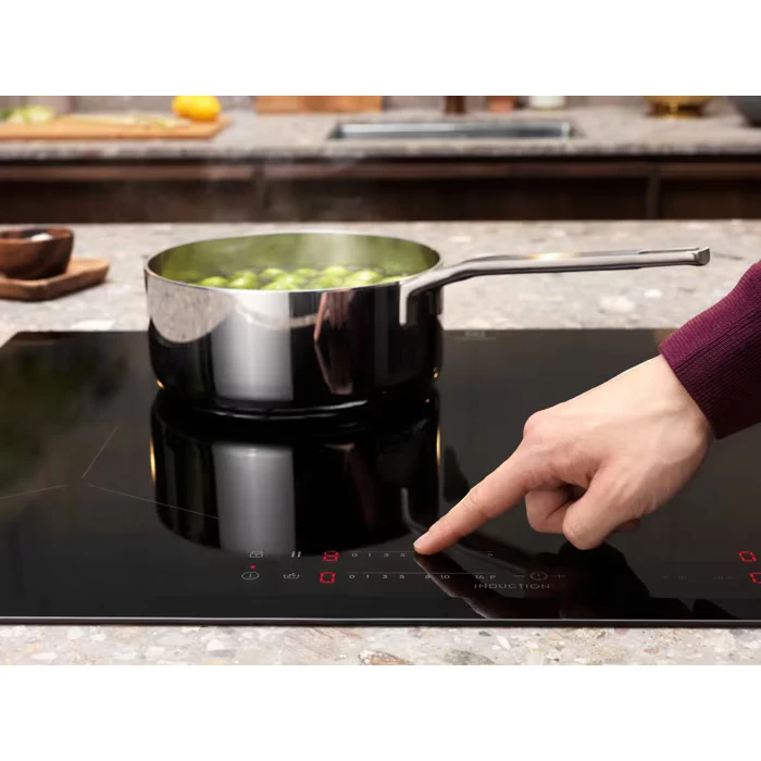 Indukcinė kaitlentė Electrolux CIL63443, 60 cm, juodos spalvos