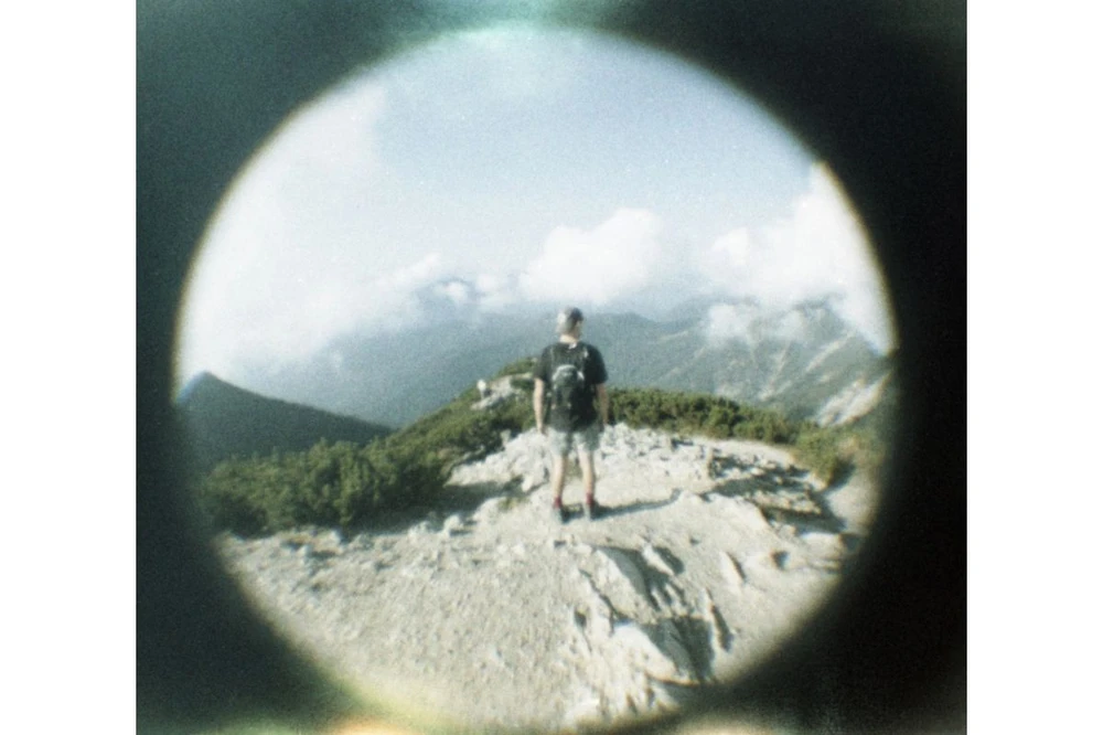 Lomography Fisheye Baby 110 kišeninis juostinis fotoaparatas (daugiaspalvis) aprašymas - Prekės nuotrauka