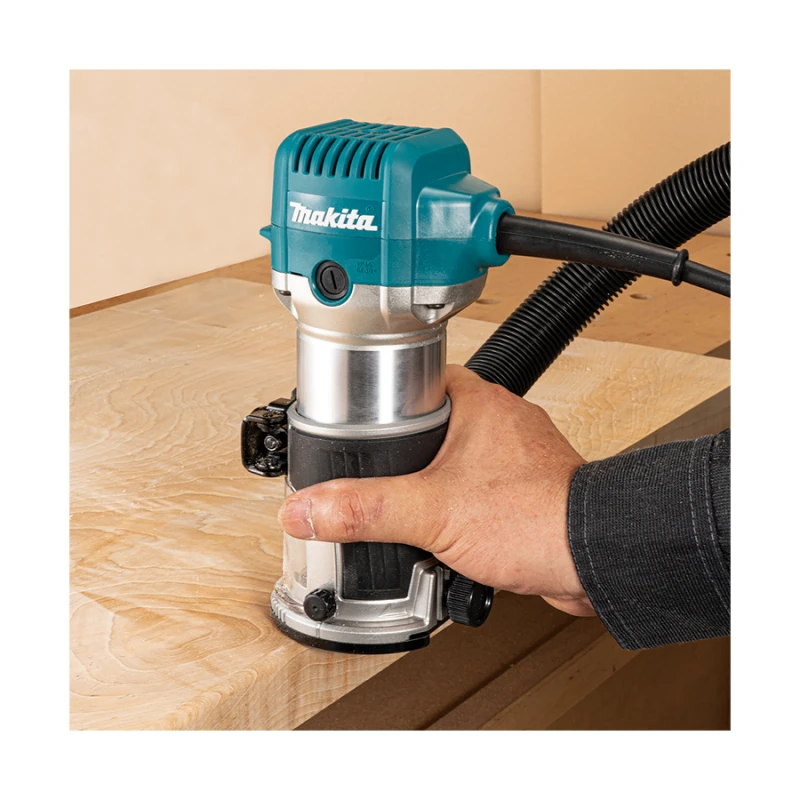 Makita RT0702CX2J Freza 710W 6- 8mm, 10.000 - 34.000 r/min 1,8kg + Priedai