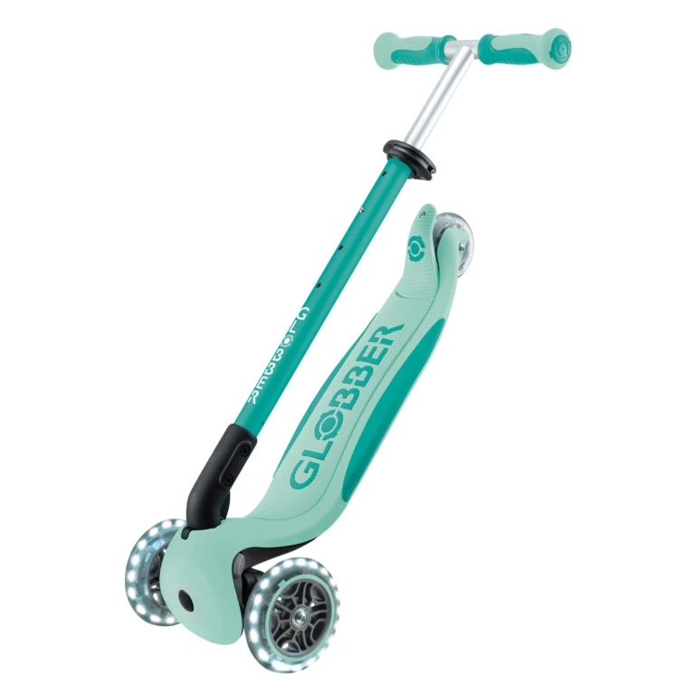 Paspirtukas GLOBBER Go Up Deluxe Lights, metų-pistacijų spalvos