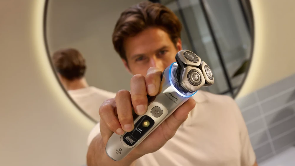 Philips i9000 Prestige Ultra Barzdaskutė drėgnam ir sausam skutimui su „SkinIQ Pro“ | XP9403/31