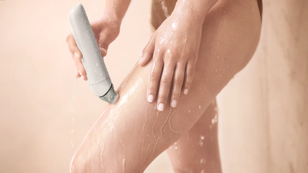 Philips Lady Shaver Series 8000 Belaidis skustuvas, drėgnai ir sausai (BRL147/00)