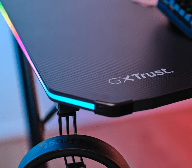 TRUST GXT709 LUMINUS RGB stalas (Juodas)