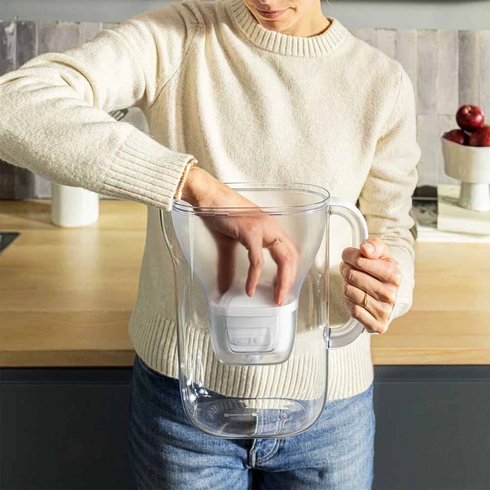 Vandens filtravimo ąsotis BRITA Style Essential 2.4L, mėlynos spalvos su 2x MAXTRA PRO filtrais
