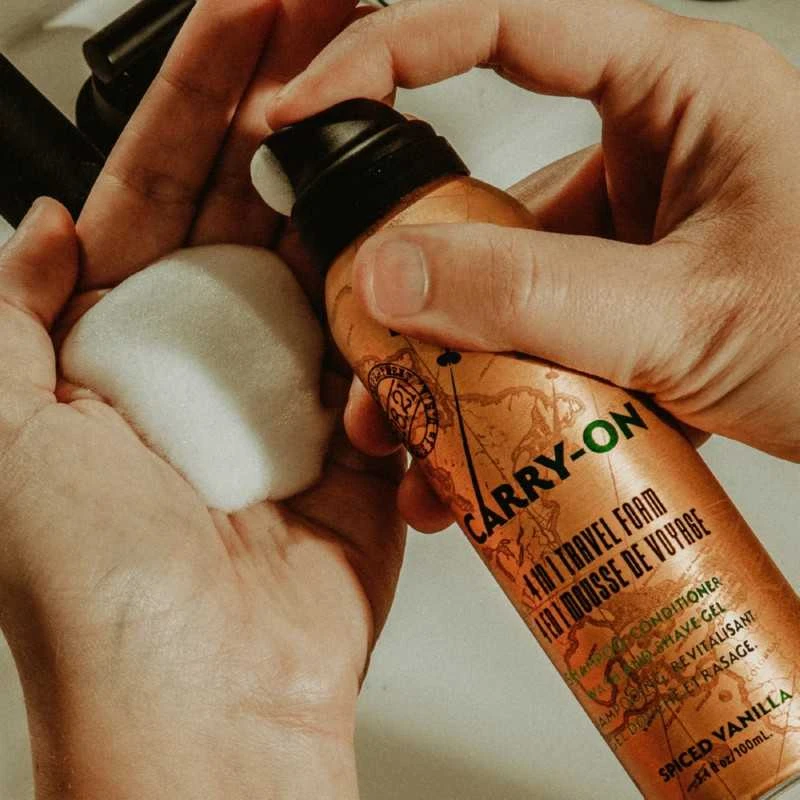 1821Manmade Daugiafunkcė priemonė vyrams 4 in 1 Carry On Travel Foam Spiced Vanilla CON3SV, 100 ml