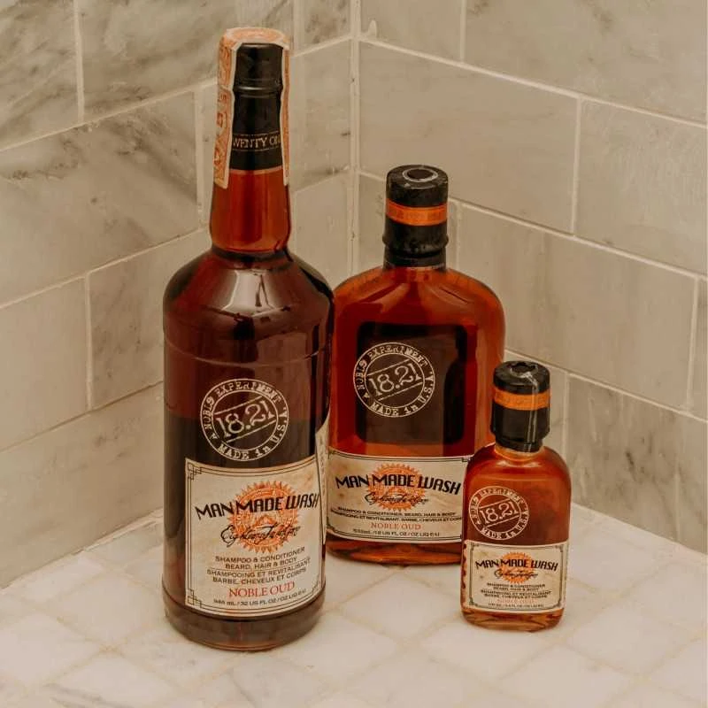 1821Manmade Daugiafunkcė priemonė vyrams 3 in 1: stiprinamasis šampūnas, kondicionierius ir kūno prausiklis viename 18.21 Man Made Wash Noble Oud WSH3NON, 100 ml