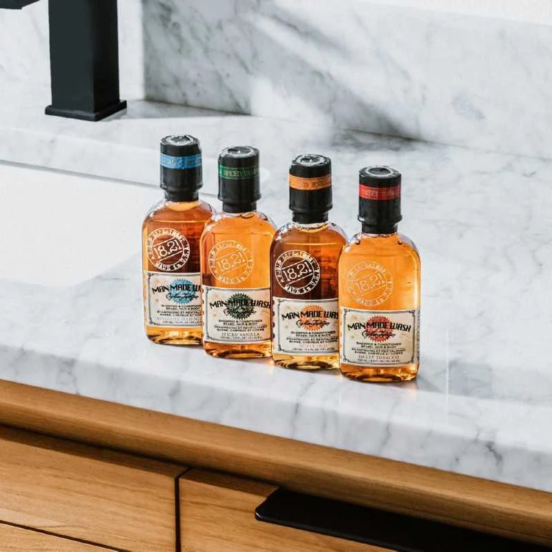 1821Manmade Daugiafunkcė priemonė vyrams 3 in 1: stiprinamasis šampūnas, kondicionierius ir kūno prausiklis viename 18.21 Man Made Wash Sweet Tobacco WSH3ST, 100 ml
