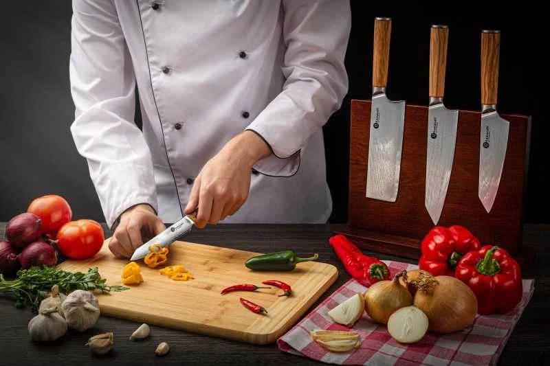 Damasko plieno peilių rinkinys kepsniams KAMAZAKI, 4 vnt. KZI003SET