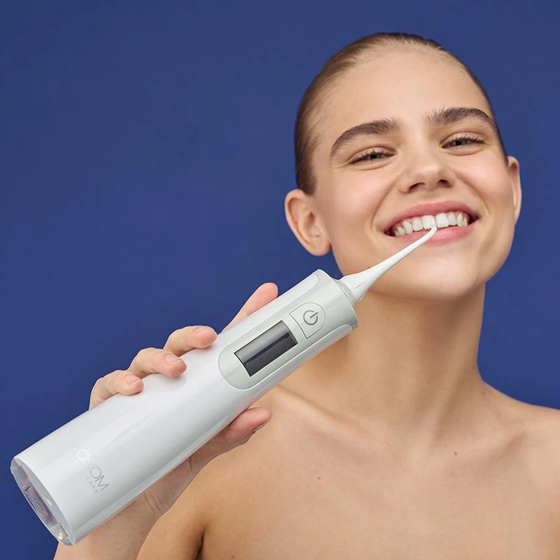 Burnos irigatorius OSOM Oral Care Sidabrinis OSOMORALWF128SILV, IPX7, LCD ekranėlis, sidabrinė spalva