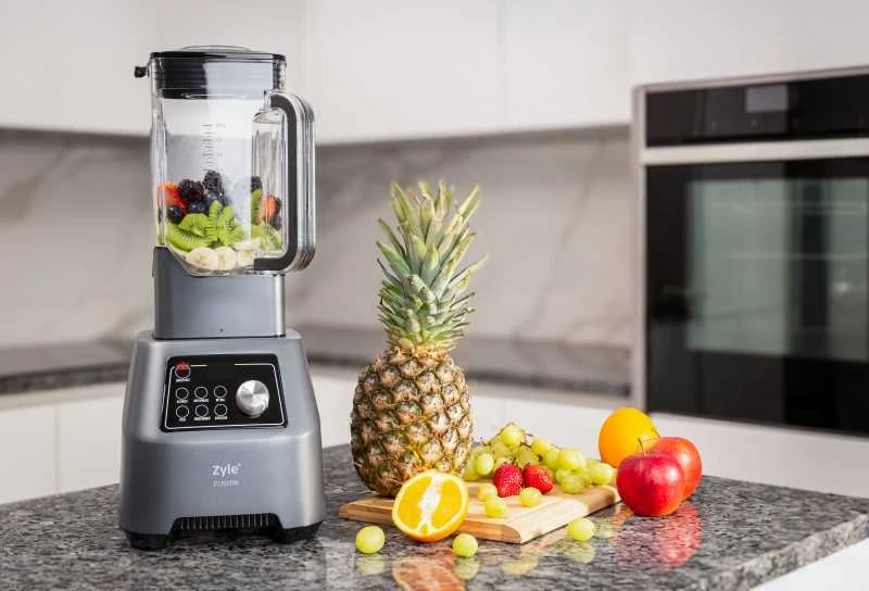 Kokteilinė Zyle Fusion su titanu padengtais ašmenimis ZY358GBL, 2000 W