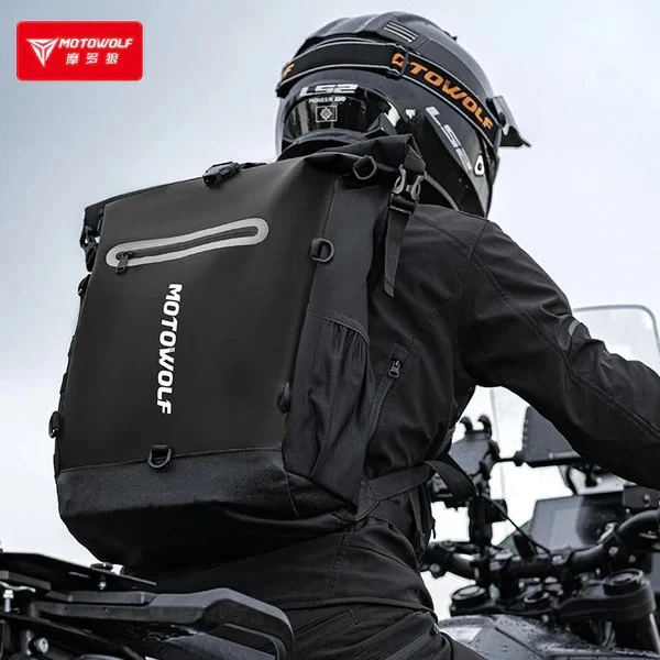 Kuprinė MotoWolf Juodas MB3B, su integruota gertuve, 21 L
