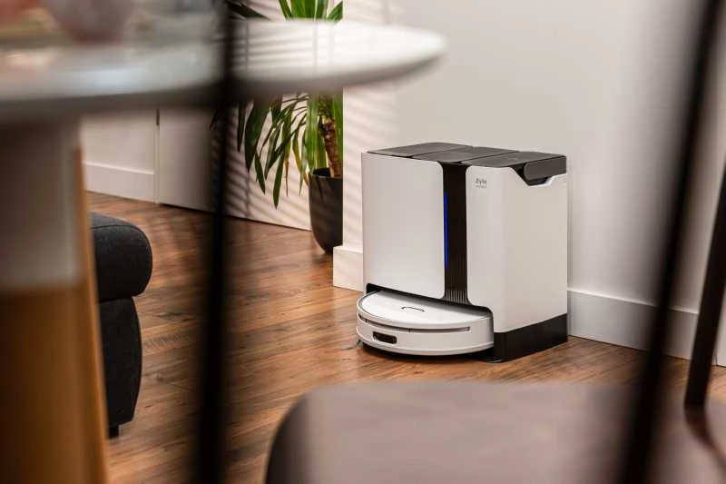 Plaunantis robotas siurblys Zyle WetBot ZY50RV, su savaiminio išsivalymo stotele