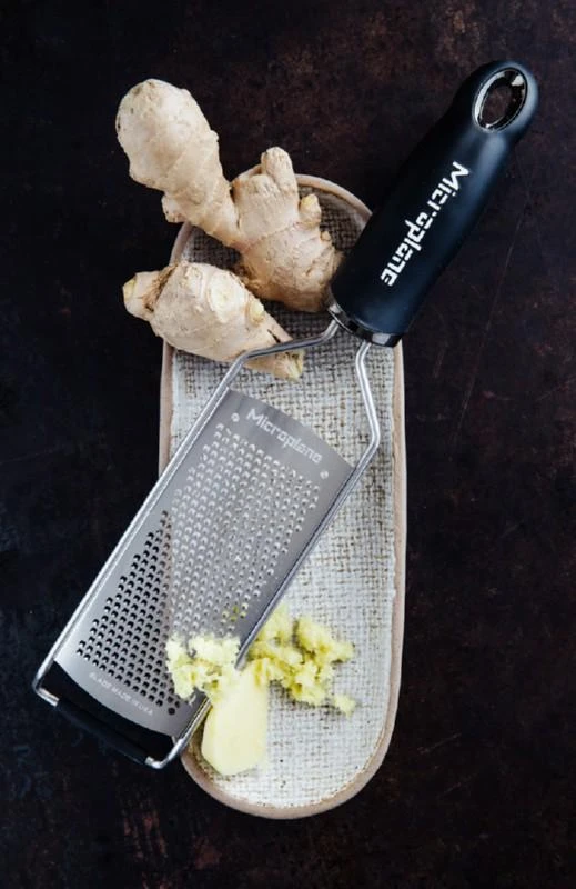 Tarka Microplane Gourmet Fin, juoda, MIC45004E