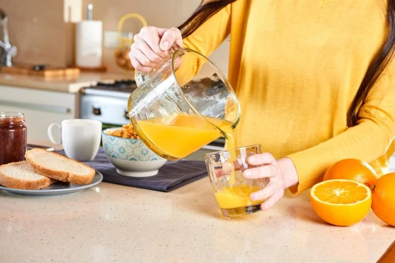 Citrusinių vaisių sulčiaspaudė Taurus CITRUSGLASS, su permatomu indu
