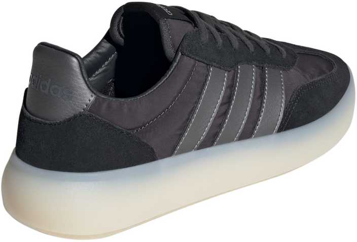 Buty moterims adidas Barreda Decode JP9671 (38 2/3)