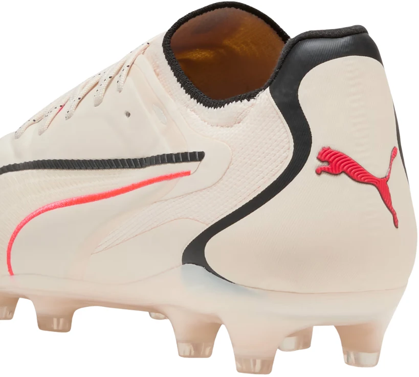 Buty piłkarskie Puma King 20 Ultimate FG/AG 109345 01 (44)