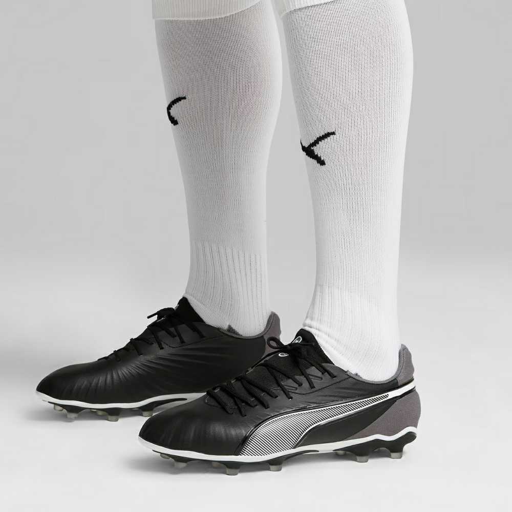 Puma King Match FG/AG 107863 01 (43) futbolo bateliai