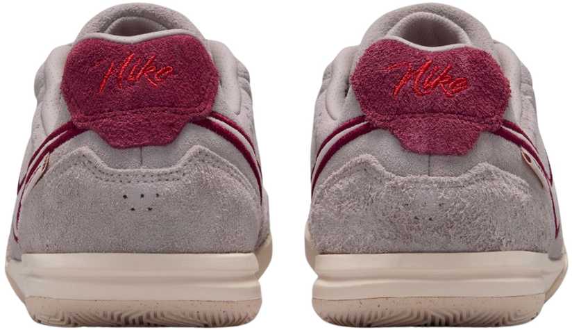 Buty piłkarskie vaikams Nike Tiempo Streetgato smėlio sp. IO9608 216 (38,5)