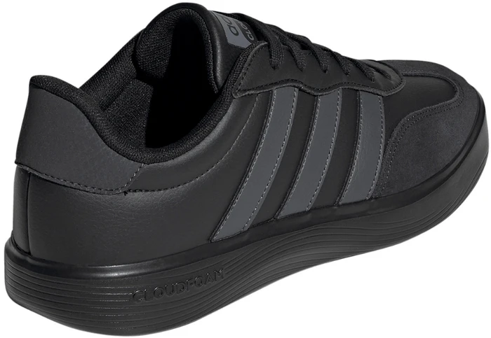 Vyriški „adidas Barreda Comfort KI0124“ bateliai (40)