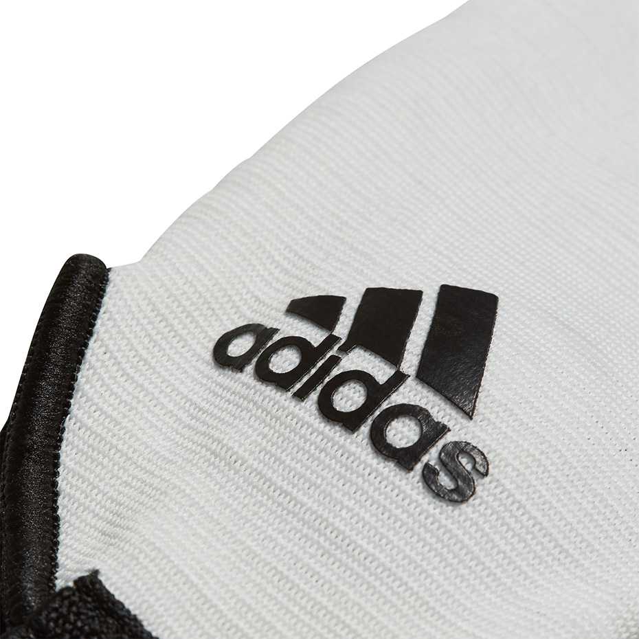 adidas 651879 futbolo apsaugos čiurnoms