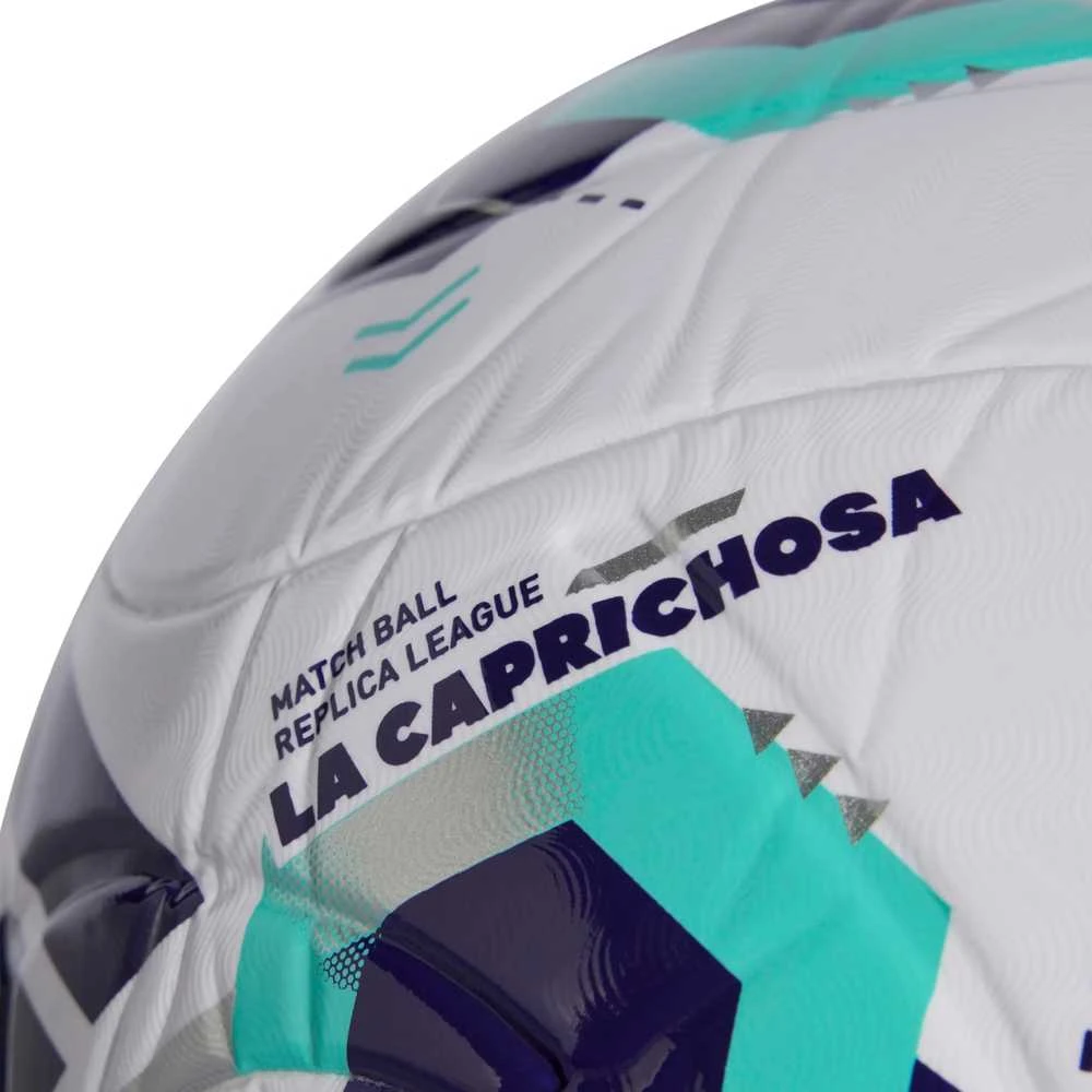 Adidas Queens League Baltos, Violetinės ir Žalios Spalvos Futbolo Batai KE8232
