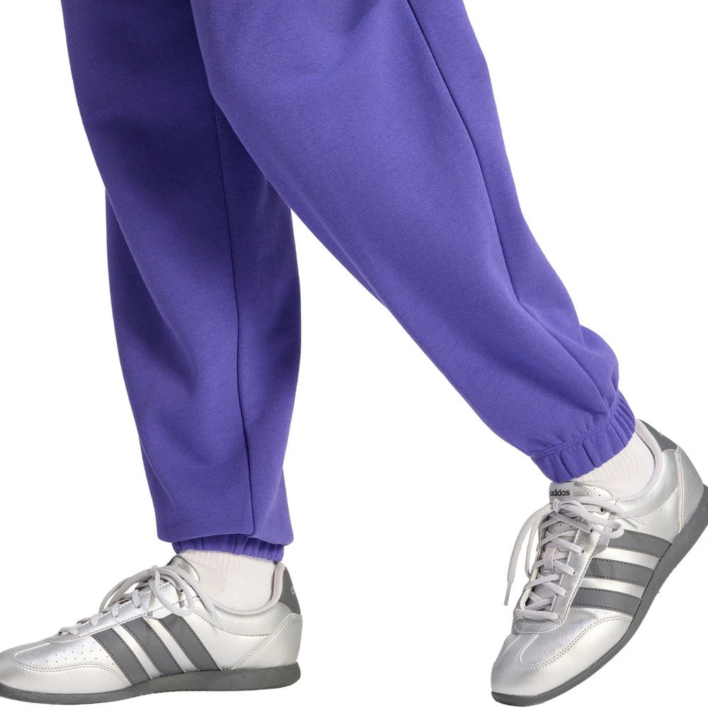 Kelnės moterims adidas Essentials Linear French Terry Cuffed violetinė KF8363 (L)