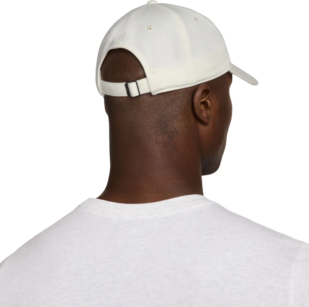 Kepurė su snapeliu Nike Club balta FZ5698 133 (S/M)