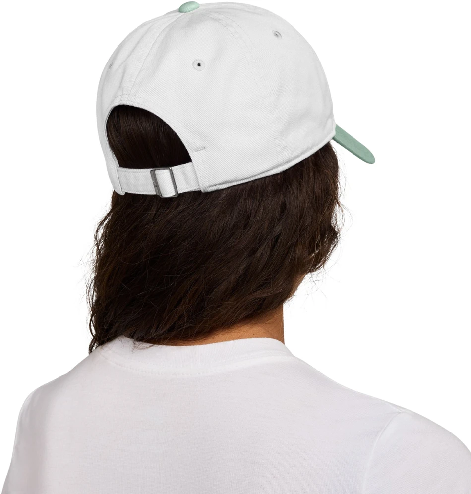 Kepurė su snapeliu Nike Club balta ir mėtų spalvos FB5368 105 (M/L)