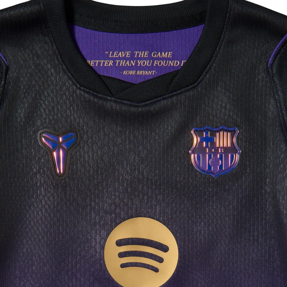 Komplet piłkarski vaikams Nike FC Barcelona Stadium Away 2026/27 violetinė-juoda II1649 505 (L)