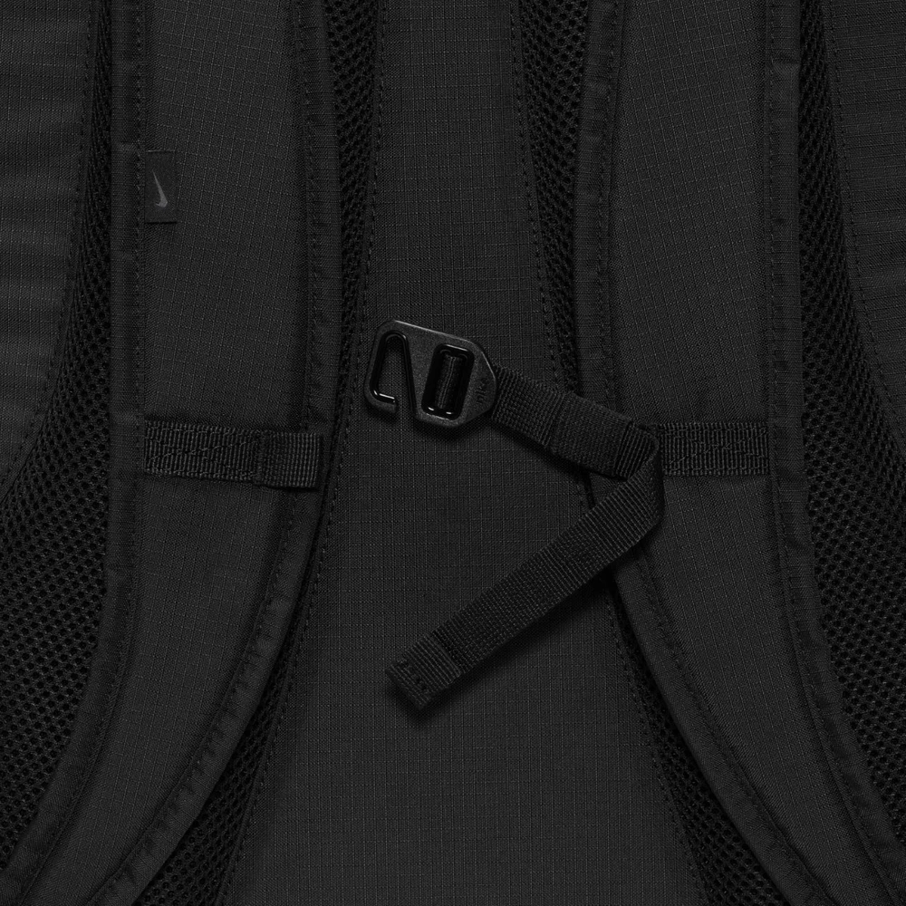 Kuprinė Nike Hayward juoda HJ8200 013