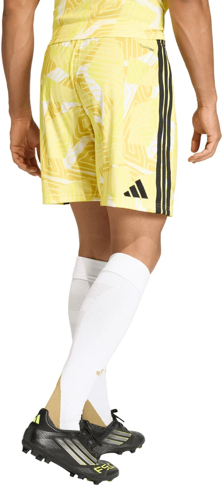 Geltoni adidas Tiro 26 vartininko šortai, galinis vaizdas