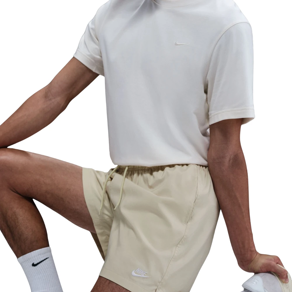 Šortai vyrams Nike Club kremowe FN3307 229 (S)