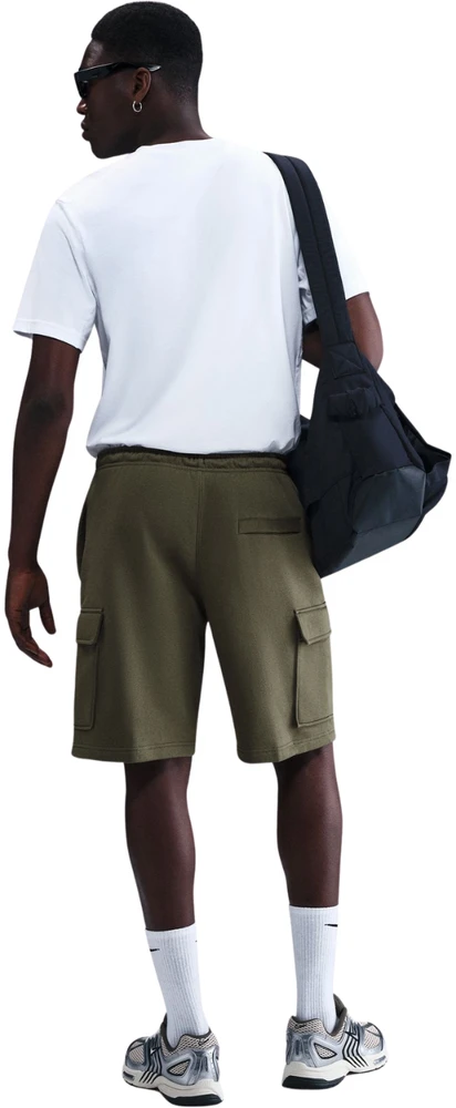 Šortai vyrams Nike Club oliwkowe FN3525 222 (XL)