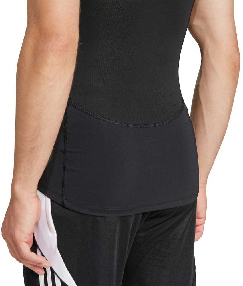 Vyriški marškinėliai adidas Techfit Short Sleeve Tee juoda JP4674 (M)
