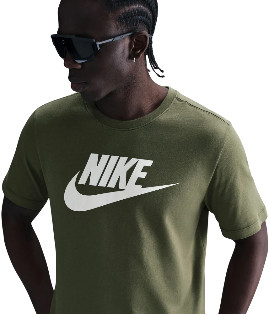 Vyriški marškinėliai Nike Sportswear oliwkowa AR5004 222 (L)