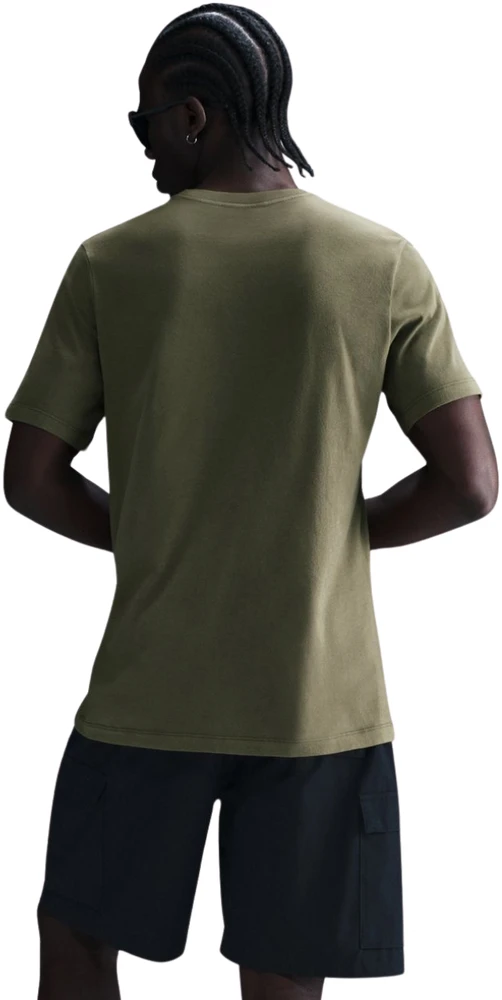 Vyriški marškinėliai Nike Sportswear oliwkowa AR5004 222 (L)